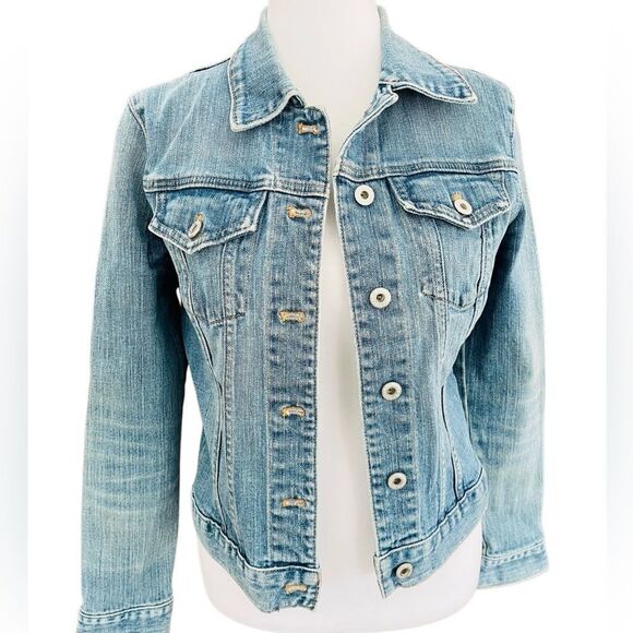 GAP Jackets & Blazers - GAP Stretch button front Denim Jacket size XS.